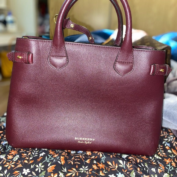 Burberry Bag - Picture 1 of 10